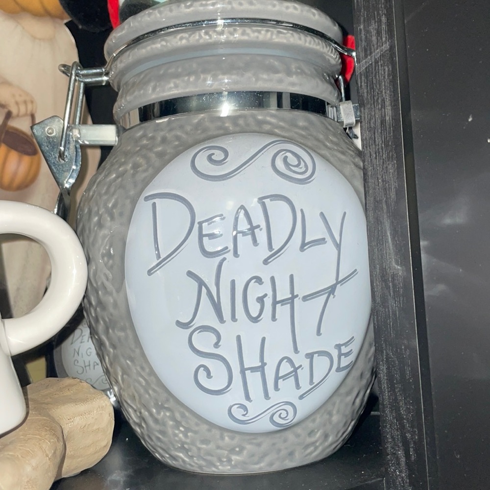 DISNEY NIGHTMARE BEFORE CHRISTMAS Deadly Nightshade Decanter Jar RARE Limited